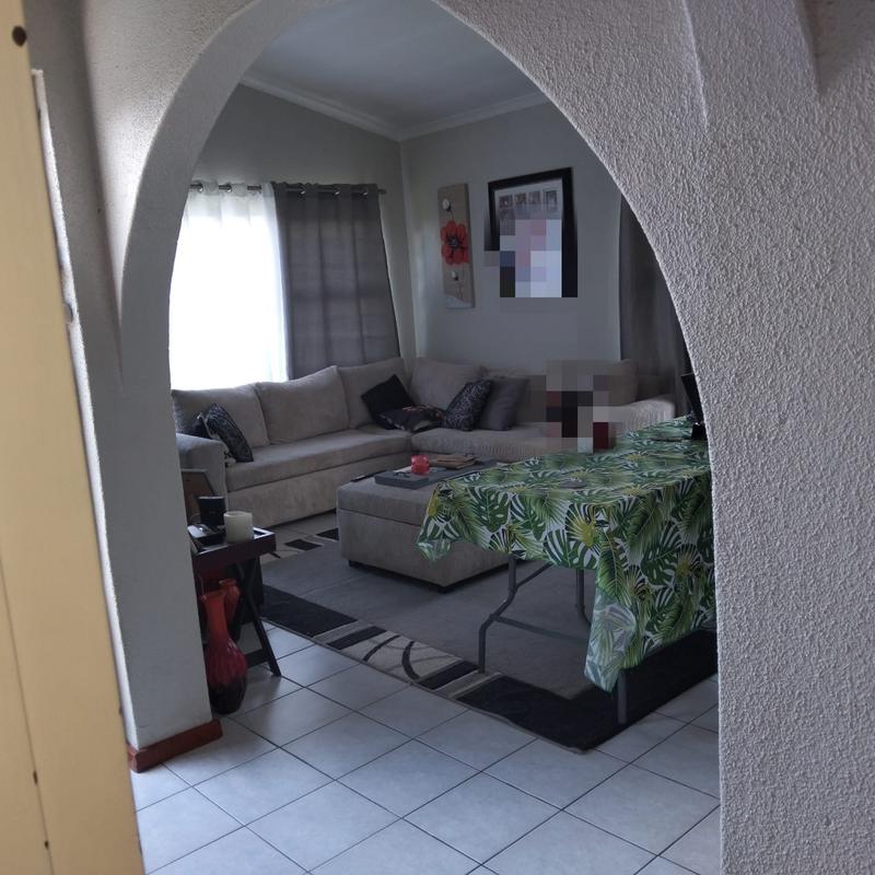 3 Bedroom Property for Sale in Peerless Park North Western Cape